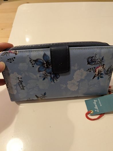 Ladies wallet