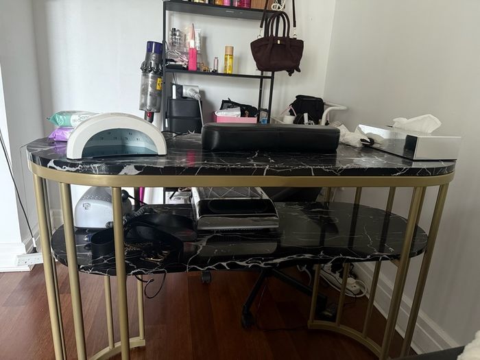 nail table desk