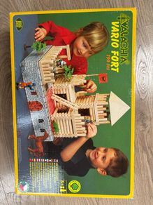 Wooden construction set
