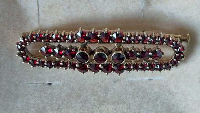 An  Amazing 14Ct Solid Gold Garnet Brooch, A heavy 7.2 grams