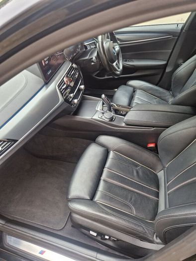 BMW 5-Series 2021