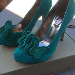 Beautiful Schuh green heels