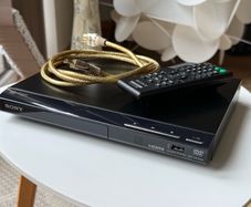 Sony DVP-SR760H DVD Player w/ Remote & Cable
