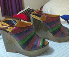 Ogetti by Carl Scarpa beautiful leather wedge heel shoes