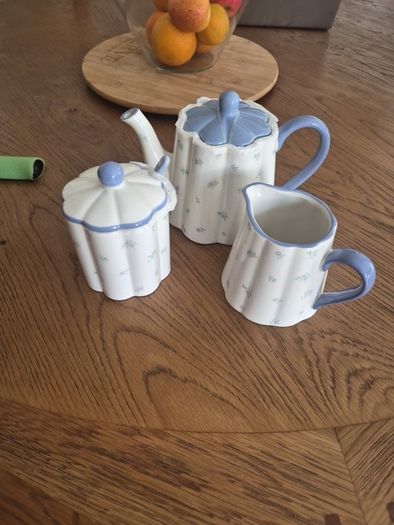 Brand new tea set