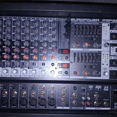 Behringer PMP1680S powered mixer