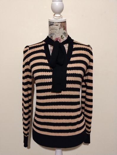 Beautiful Gallery Jumper Top