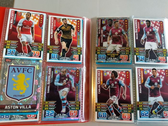 Match Attax 15/16 in Binder.  (Other seasons also)