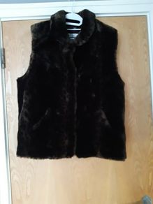 White Heart  Faux  Fur Gilet. S.14