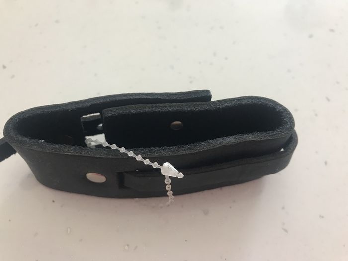 Black leather cuff - New