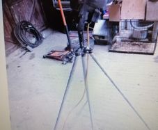 Tri pod lights