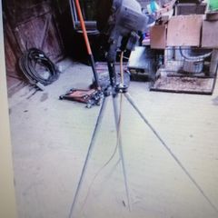Tri pod lights