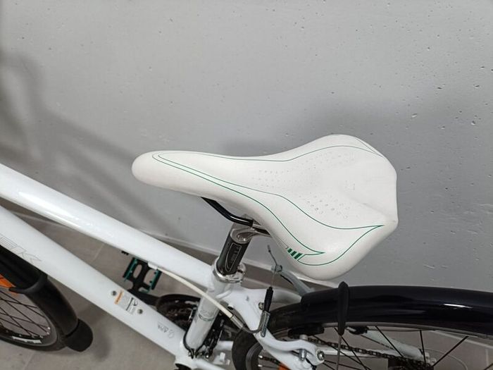 Ladies bike Trek FX  7.3 Size s 15'/38 As New Perfect cond.
