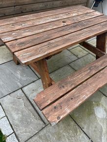 picnic table