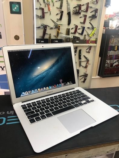 Macbook Air 13" 128gb  4gb PWO