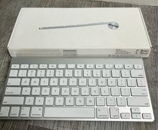 Apple A1314 Wireless Keyboard