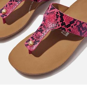 FitFlop iQushion Hot Pink Snakeskin Leather Toe-Post Sandals Studded - Size UK4
