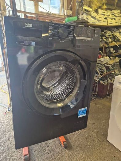Black Beko 9kg Washing Machine For Sale