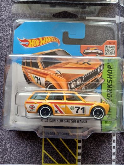 1/64 Hot Wheels Datsun 510 Wagon Lot x 6 , Plus Protectors