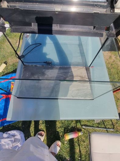 Small Aquarium / Terrarium With Light Lid