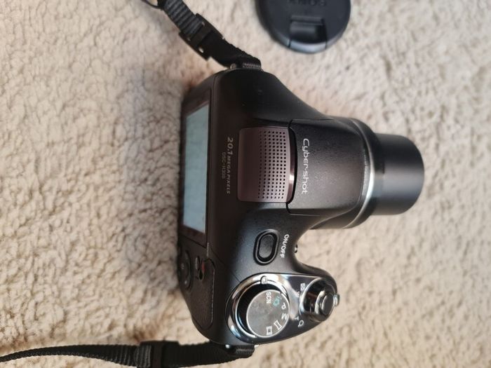 Sony Cyber-shot DSC-H300 Digital Bridge Camera