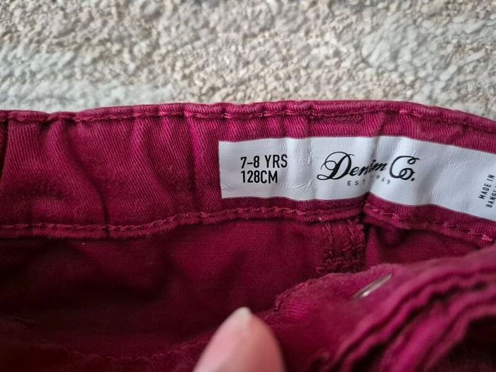 burgundy trousers, size 7-8y