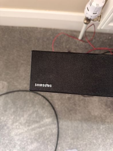 Samsung Soundbar with sub woofer and remote control good condition