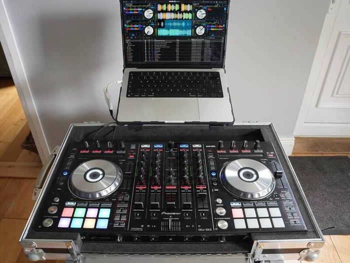 Pioneer DDJ-SX2 & Flight Case