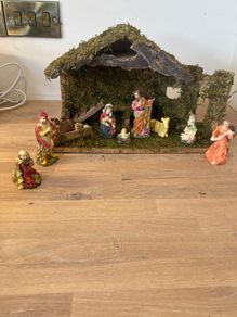 Crib - Nativity Scene - Christmas