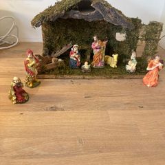 Crib - Nativity Scene - Christmas