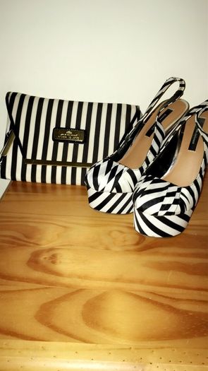 High heels & matching bag