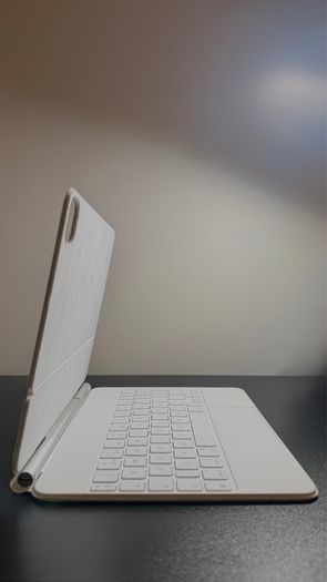 Apple Magic Keyboard iPad Pro 11 inch (2018 - 2022) iPad Air 11 inch (2020 - 2026)
