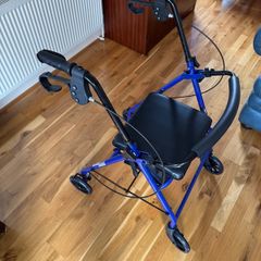 walking frame with wheels