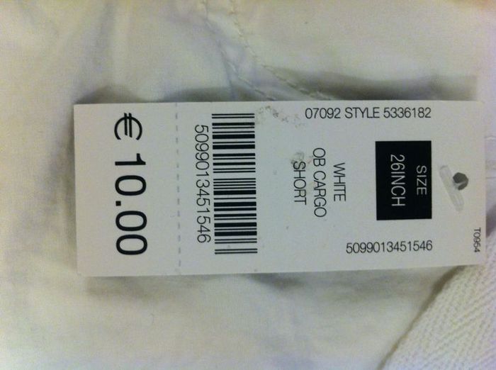 BNWT Boys White Cargo Shorts 26inch