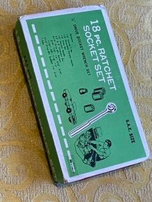 18-Piece 1/4" Drive SAE Ratchet Socket Set
