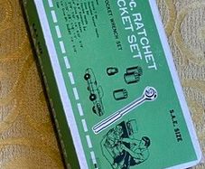 18-Piece 1/4" Drive SAE Ratchet Socket Set