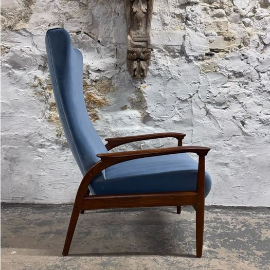 Mid-century Greaves & Thomas Lounge Chair With Complementary Ottoman