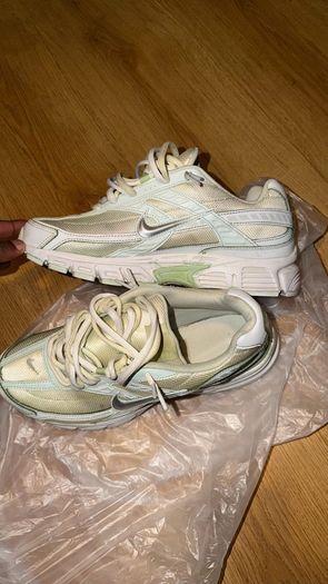 Nike initiator custom unisex