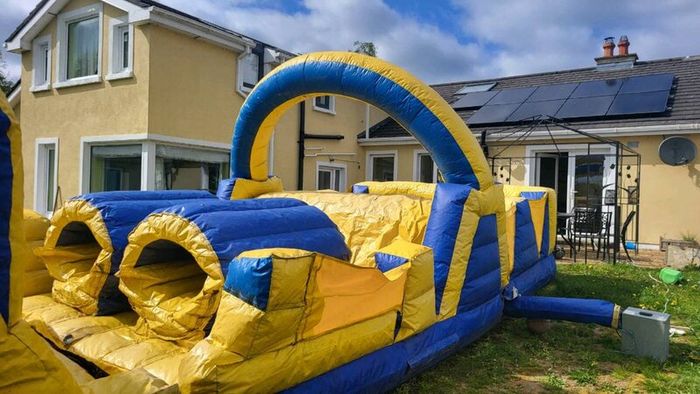 Obstacle Bouncy Castle