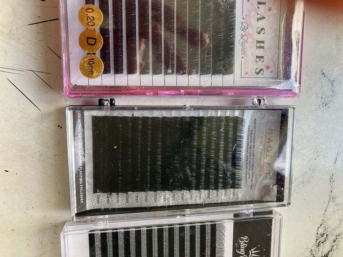 Individual eyelashes
