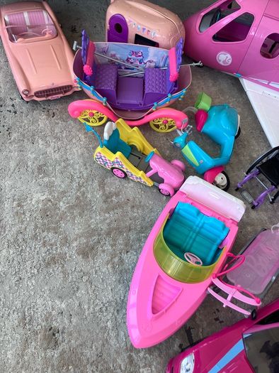 Barbie transport-theme collection