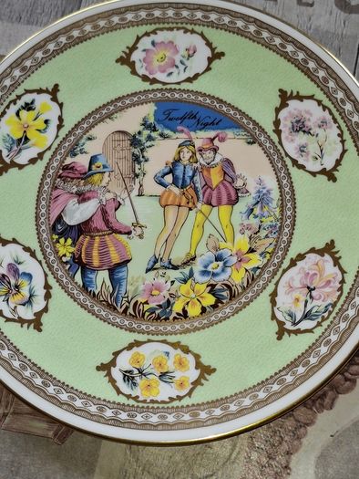 2 Beautiful Romeo and Juliet and the Twelfth Night Shakespeare Flower Plates Caverswall England, no chips or cracks, Postal Available or Collection