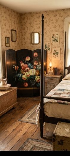 Antique painted panel screen