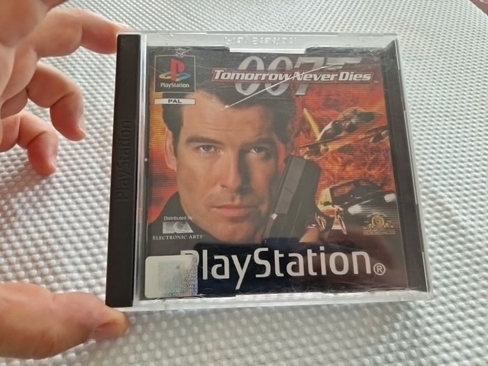 007 Tomorrow never Dies PlayStation1 Ps1 PlayStation2 Ps2 Games Original