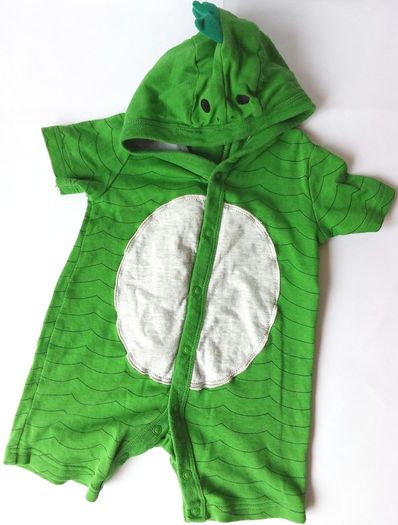 Dinosaur Green One Piece Outfit Unisex Babysuit 6-9 months