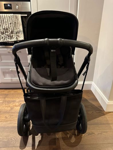 Bugaboo fox 5 - limited edition Noir with accessories