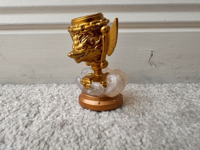 2015 Activision Skylanders Superchargers Golden Sky Trophy Used Please see photos