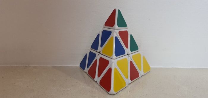Rubik's Pyramid puzzle Pyraminx