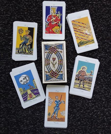 The 2 Hour Tarot Tutor and Deck of Tarot Cards