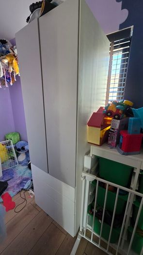 kids wardrobe